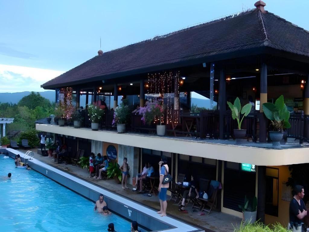Wonua Monapa Hotel Resort Kendari Exterior foto