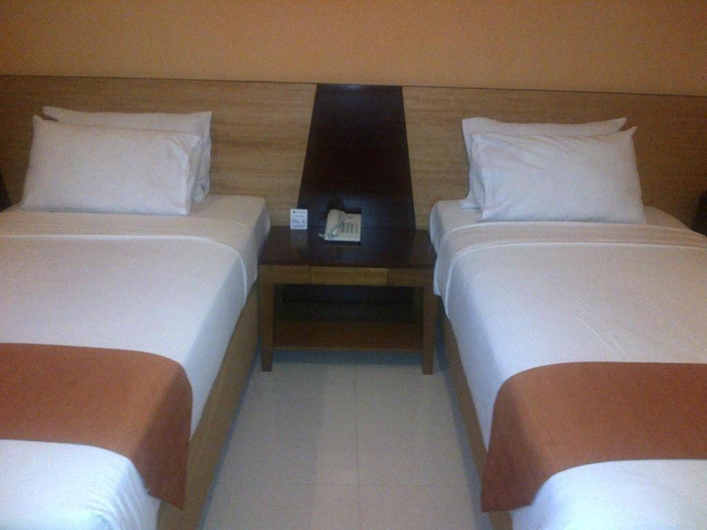 Wonua Monapa Hotel Resort Kendari Exterior foto